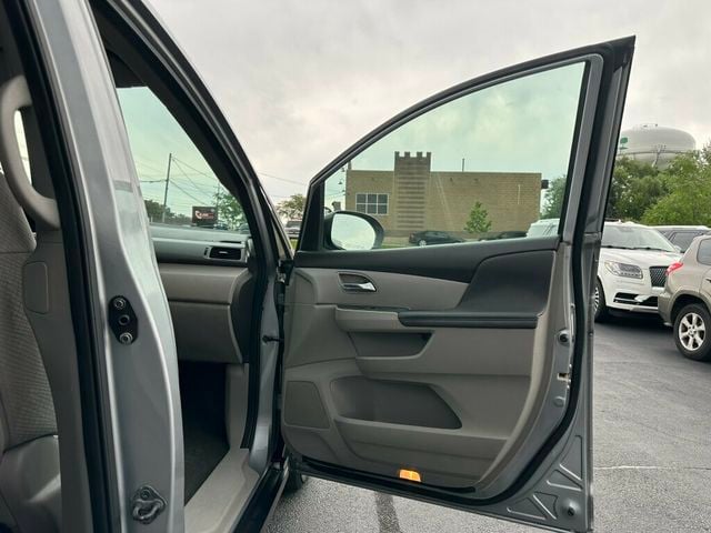 2016 Honda Odyssey 5dr LX - 23060479 - 21
