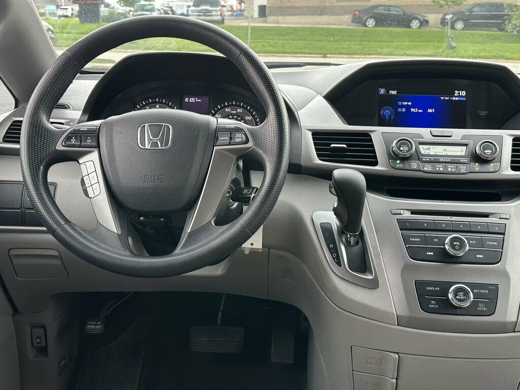 2016 Honda Odyssey 5dr LX - 23060479 - 22