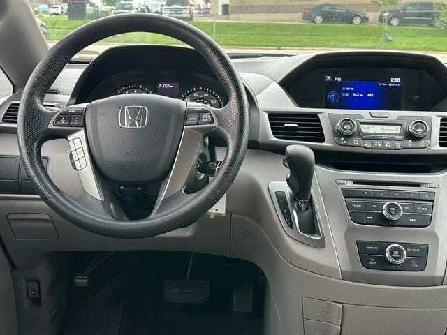 2016 Honda Odyssey 5dr LX - 23060479 - 22