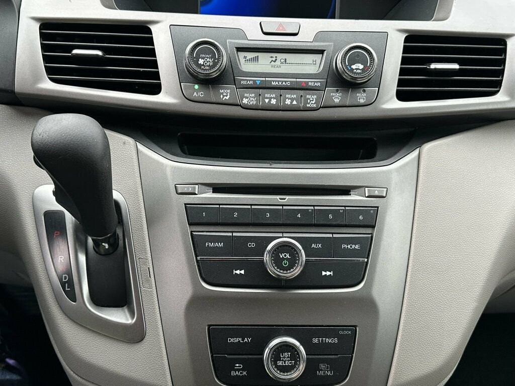 2016 Honda Odyssey 5dr LX - 23060479 - 32