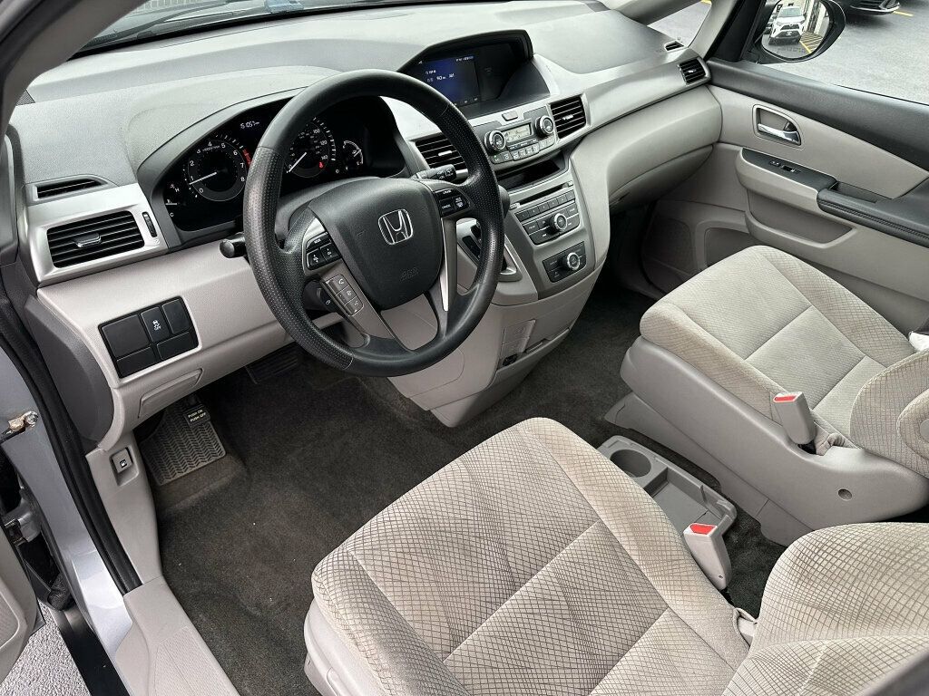 2016 Honda Odyssey 5dr LX - 23060479 - 7