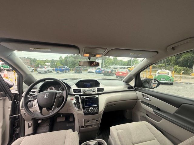 2016 Honda Odyssey 5dr SE - 23025311 - 9
