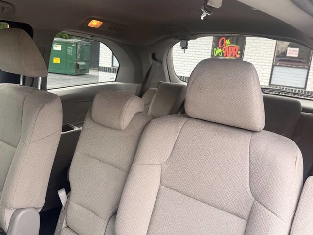 2016 Honda Odyssey 5dr SE - 23025311 - 7