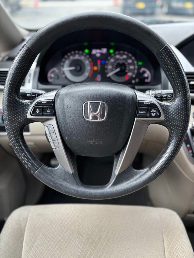 2016 Honda Odyssey 5dr SE - 22921998 - 6