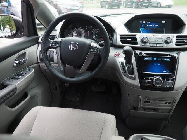 2016 Honda Odyssey 5dr SE - 18340609 - 8