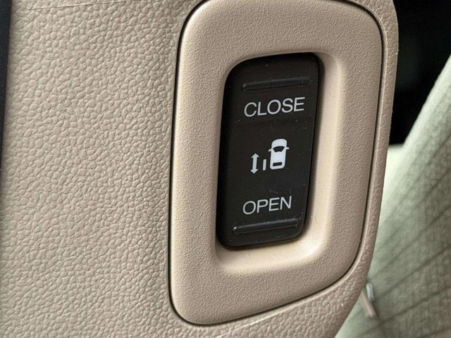 2016 Honda Odyssey 5dr SE - 23002120 - 27