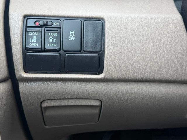 2016 Honda Odyssey 5dr SE - 23002120 - 44