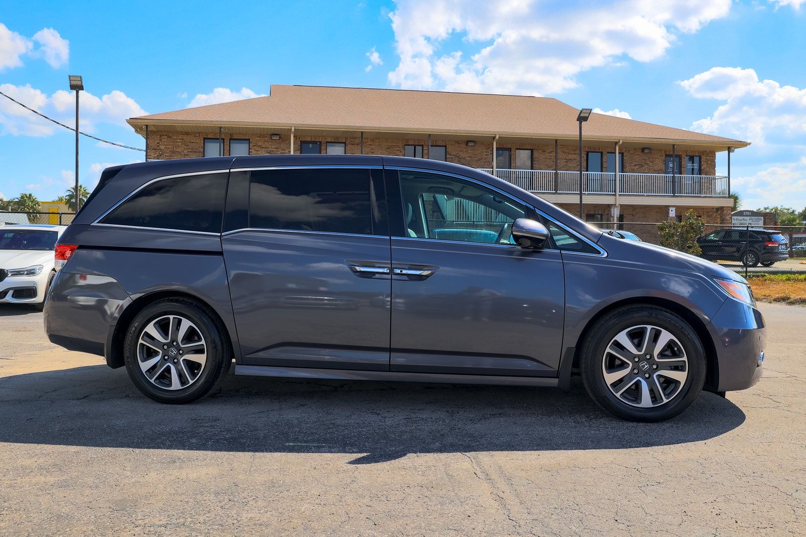 2016 Honda Odyssey Touring photo 15