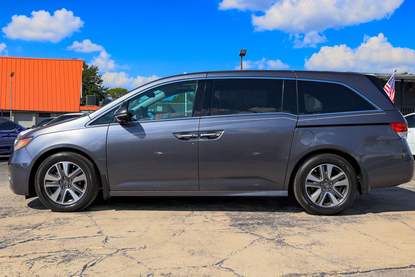 2016 Honda Odyssey Touring photo 5