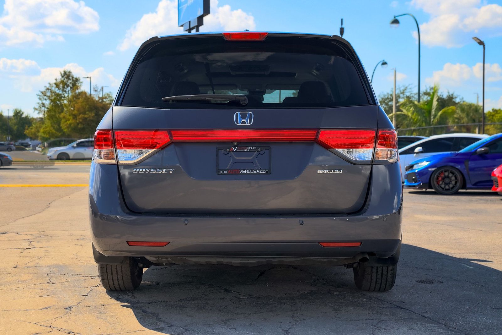 2016 Honda Odyssey Touring photo 9