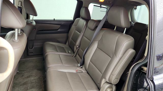 2016 Honda Odyssey 5dr Touring - 22961897 - 19