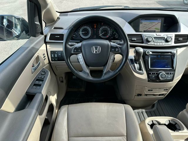 2016 Honda Odyssey 5dr Touring - 22316733 - 26