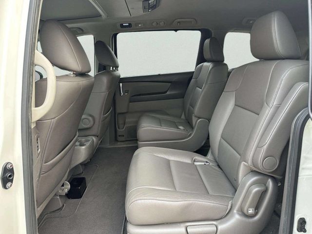 2016 Honda Odyssey 5dr Touring Elite - 23057771 - 35