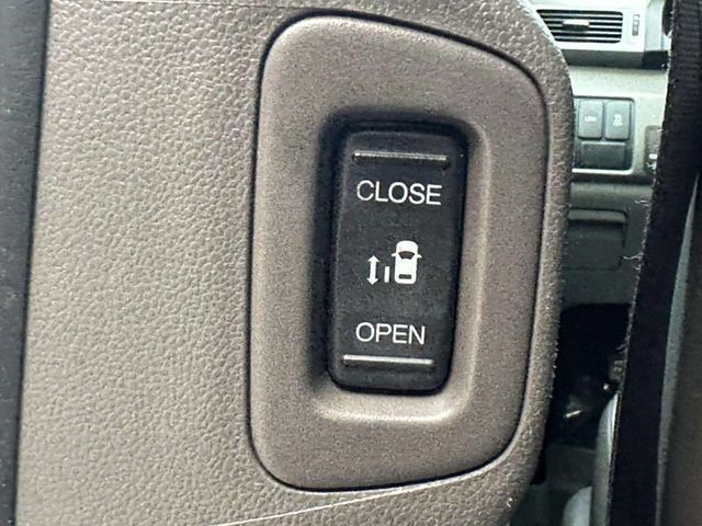 2016 Honda Odyssey 5dr Touring Elite - 23057771 - 37