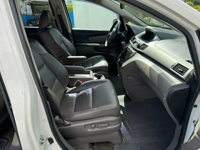 2016 Honda Odyssey 5dr Touring Elite - 22950377 - 4
