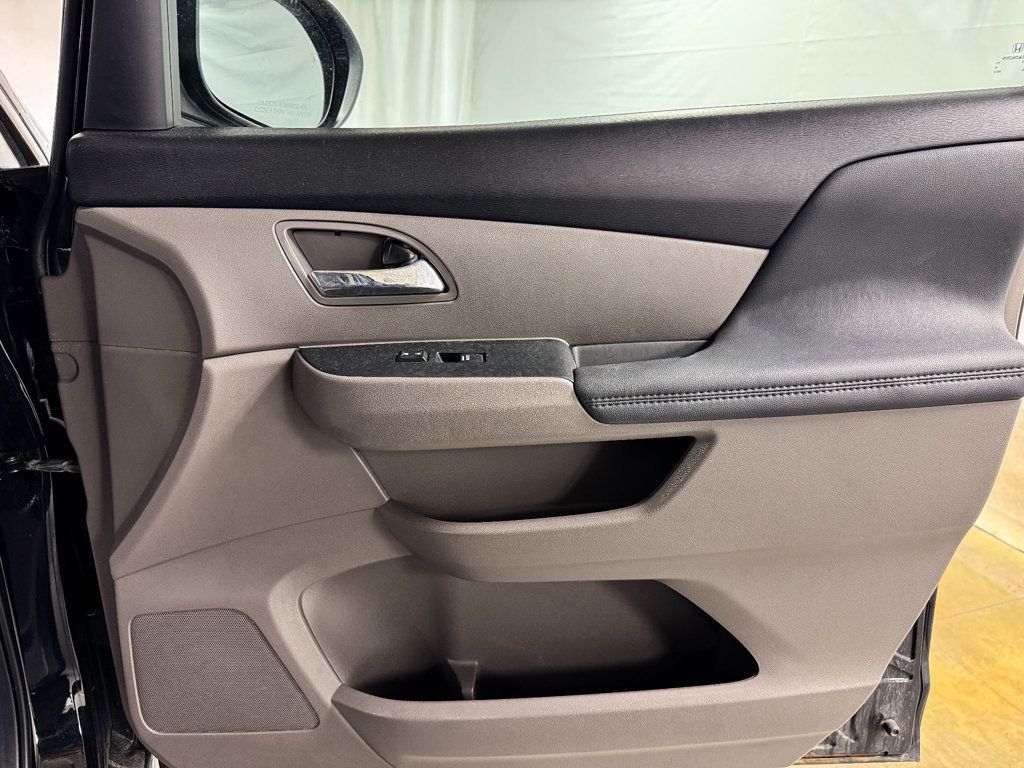 2016 Honda Odyssey EXL - 23026037 - 15