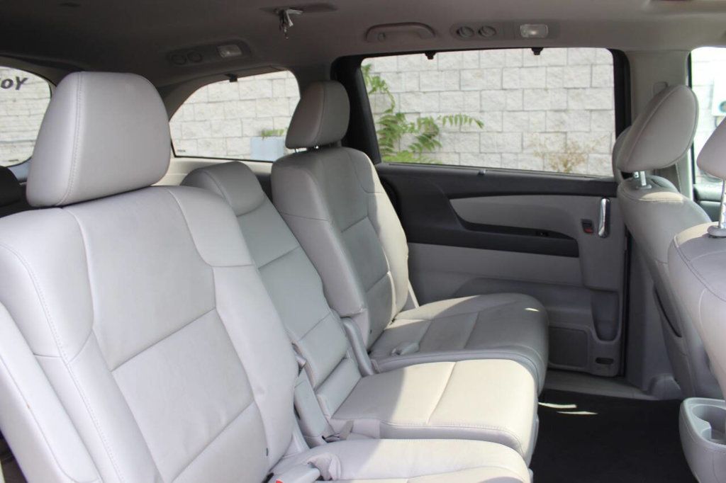 2016 Honda Odyssey EX L 4dr Mini Van - 22916435 - 19