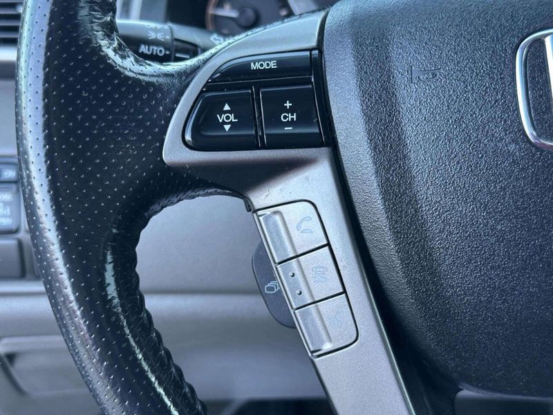 2016 Honda Odyssey EX L 4dr Mini Van - 23050436 - 30