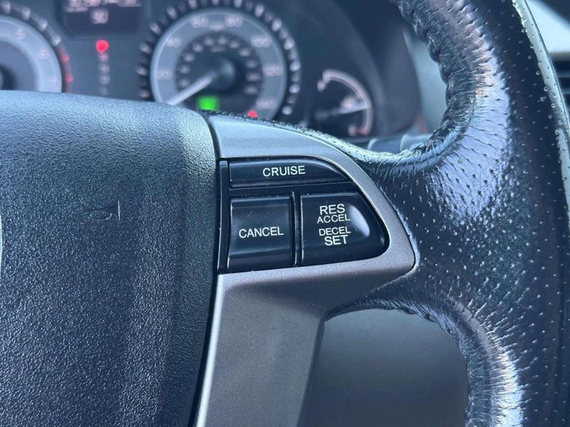 2016 Honda Odyssey EX L 4dr Mini Van - 23050436 - 31