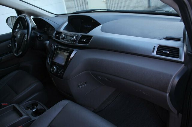2016 Honda Odyssey ONE OWNER EXL W/ MOONROOF, LEATHER - 22989333 - 8