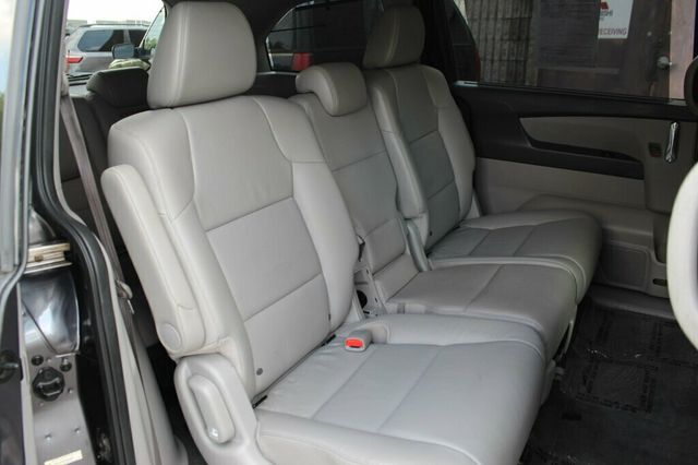 2016 Honda Odyssey ONE OWNER TOURING DVD, NAVIGATION, MOONROOF - 23042579 - 11