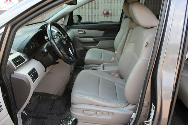 2016 Honda Odyssey ONE OWNER TOURING DVD, NAVIGATION, MOONROOF - 23042579 - 23