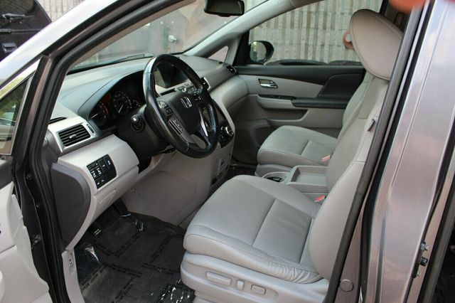 2016 Honda Odyssey ONE OWNER TOURING DVD, NAVIGATION, MOONROOF - 23042579 - 24