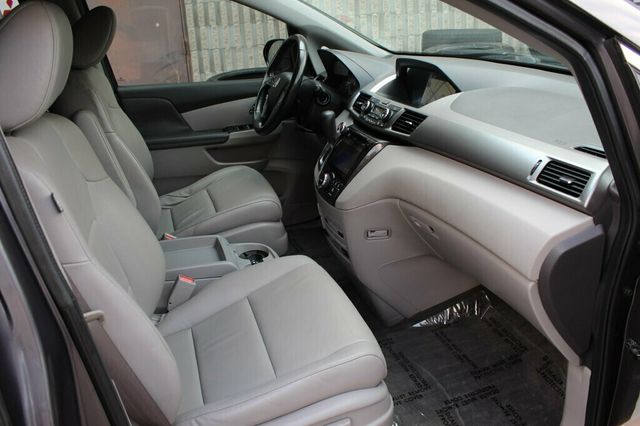 2016 Honda Odyssey ONE OWNER TOURING DVD, NAVIGATION, MOONROOF - 23042579 - 7