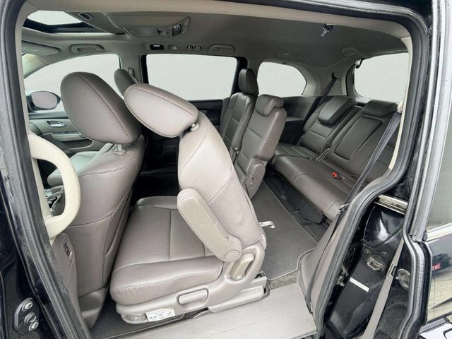 2016 Honda Odyssey Touring 4dr Mini Van - 23046919 - 20