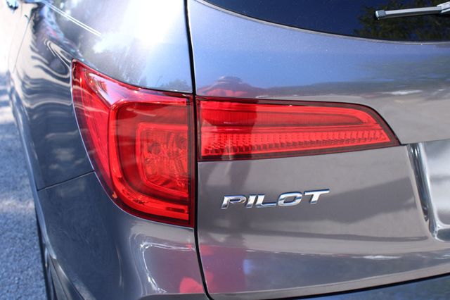 2016 Honda Pilot 2WD 4dr Touring w/RES & Navi - 23072922 - 11