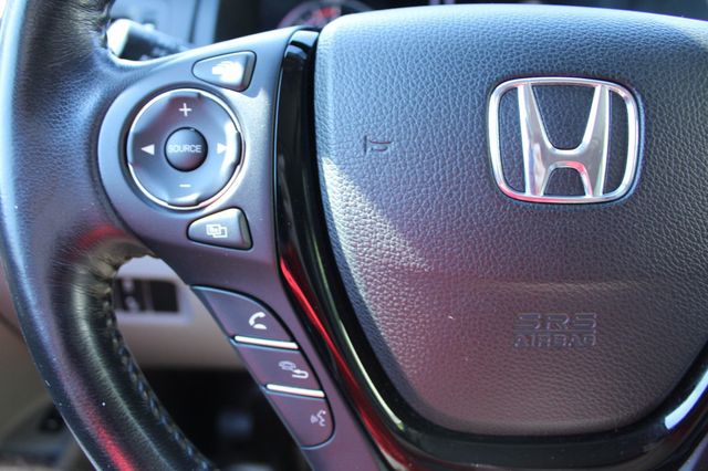 2016 Honda Pilot 2WD 4dr Touring w/RES & Navi - 23072922 - 23
