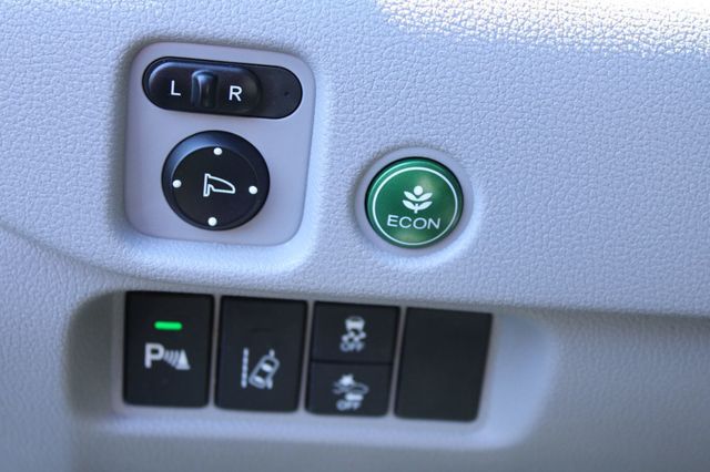 2016 Honda Pilot 2WD 4dr Touring w/RES & Navi - 23072922 - 28