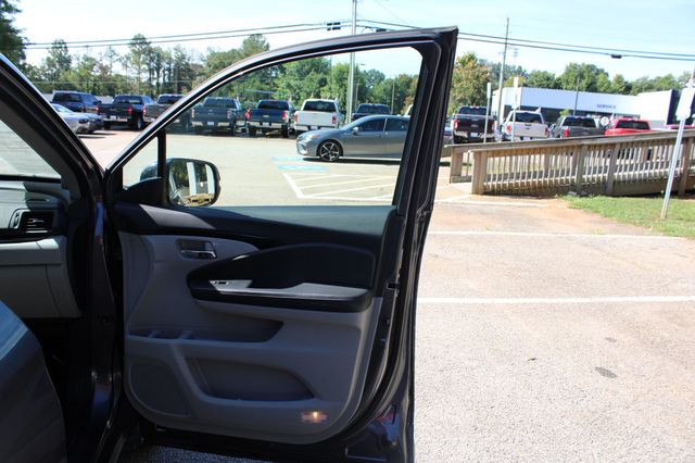 2016 Honda Pilot 2WD 4dr Touring w/RES & Navi - 23072922 - 31