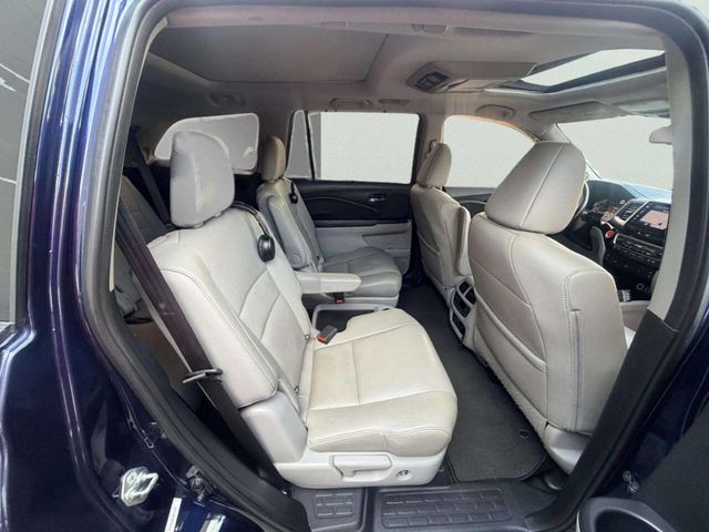 2016 Honda Pilot AWD 4dr Elite w/RES & Navi - 23054067 - 30
