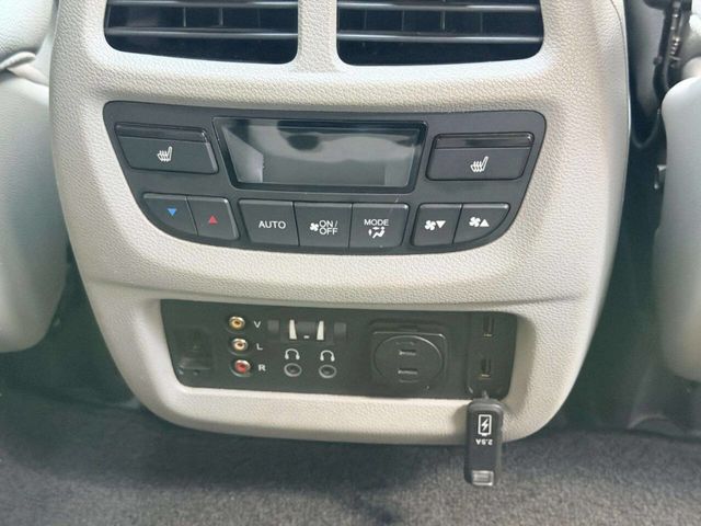 2016 Honda Pilot AWD 4dr Elite w/RES & Navi - 23054067 - 33