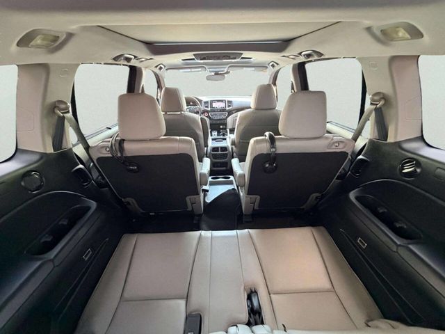 2016 Honda Pilot AWD 4dr Elite w/RES & Navi - 23054067 - 5