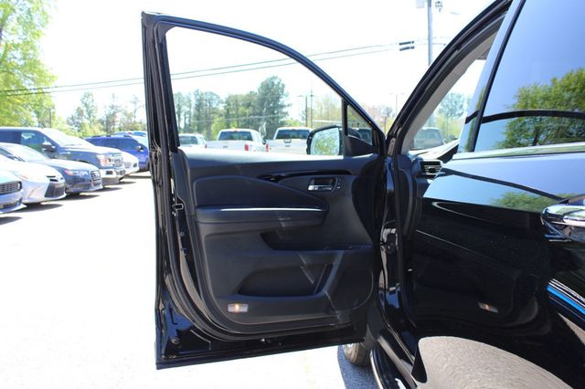 2016 Honda Pilot AWD 4dr Elite w/RES & Navi - 23010990 - 11