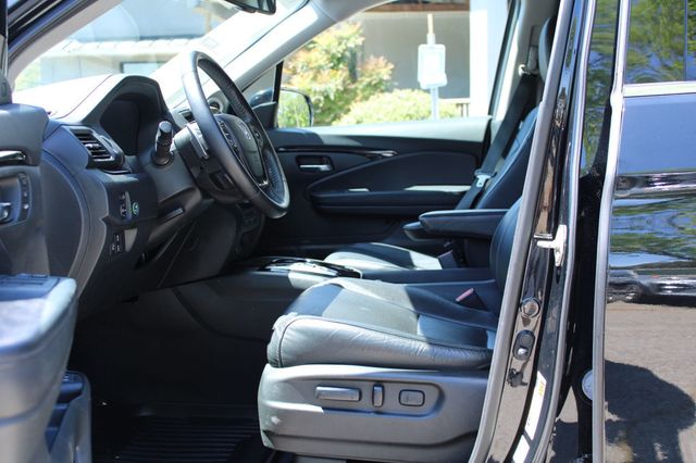 2016 Honda Pilot AWD 4dr Elite w/RES & Navi - 23010990 - 12