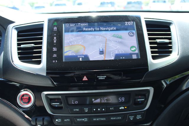 2016 Honda Pilot AWD 4dr Elite w/RES & Navi - 23010990 - 19