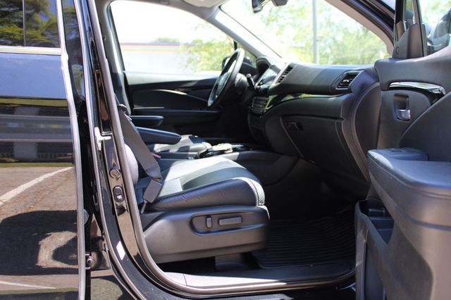 2016 Honda Pilot AWD 4dr Elite w/RES & Navi - 23010990 - 33