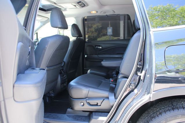 2016 Honda Pilot AWD 4dr Elite w/RES & Navi - 23010990 - 34