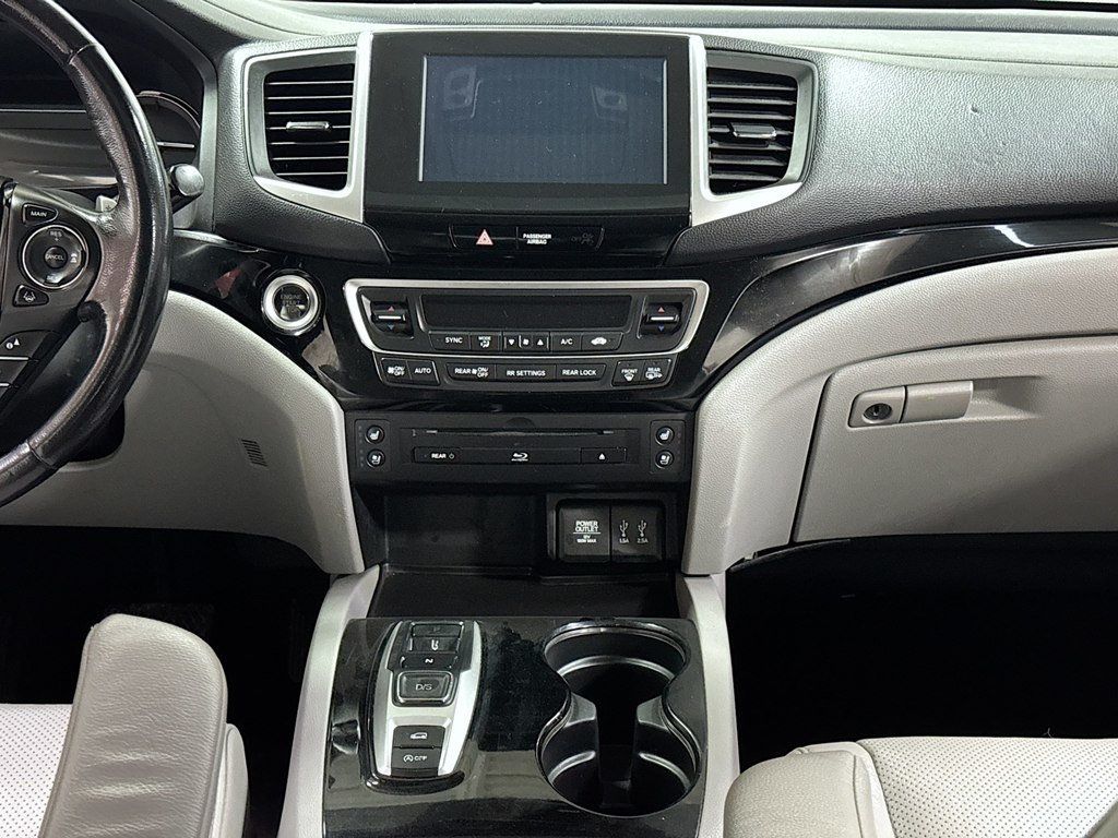 2016 Honda Pilot AWD 4dr Elite w/RES & Navi - 22975728 - 22