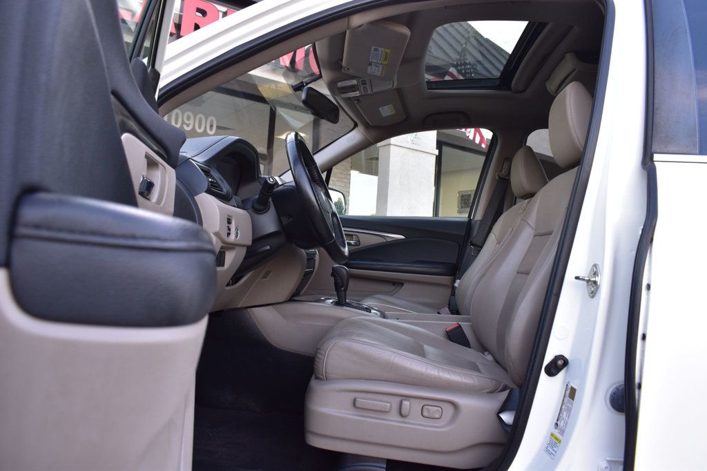 2016 Honda Pilot EX-L photo 13