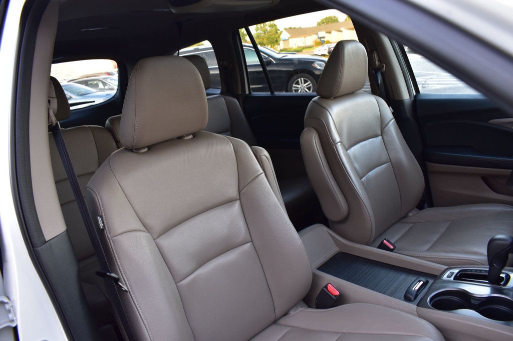 2016 Honda Pilot EX-L photo 16