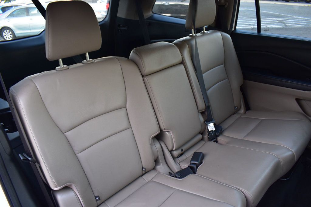 2016 Honda Pilot EX-L photo 22