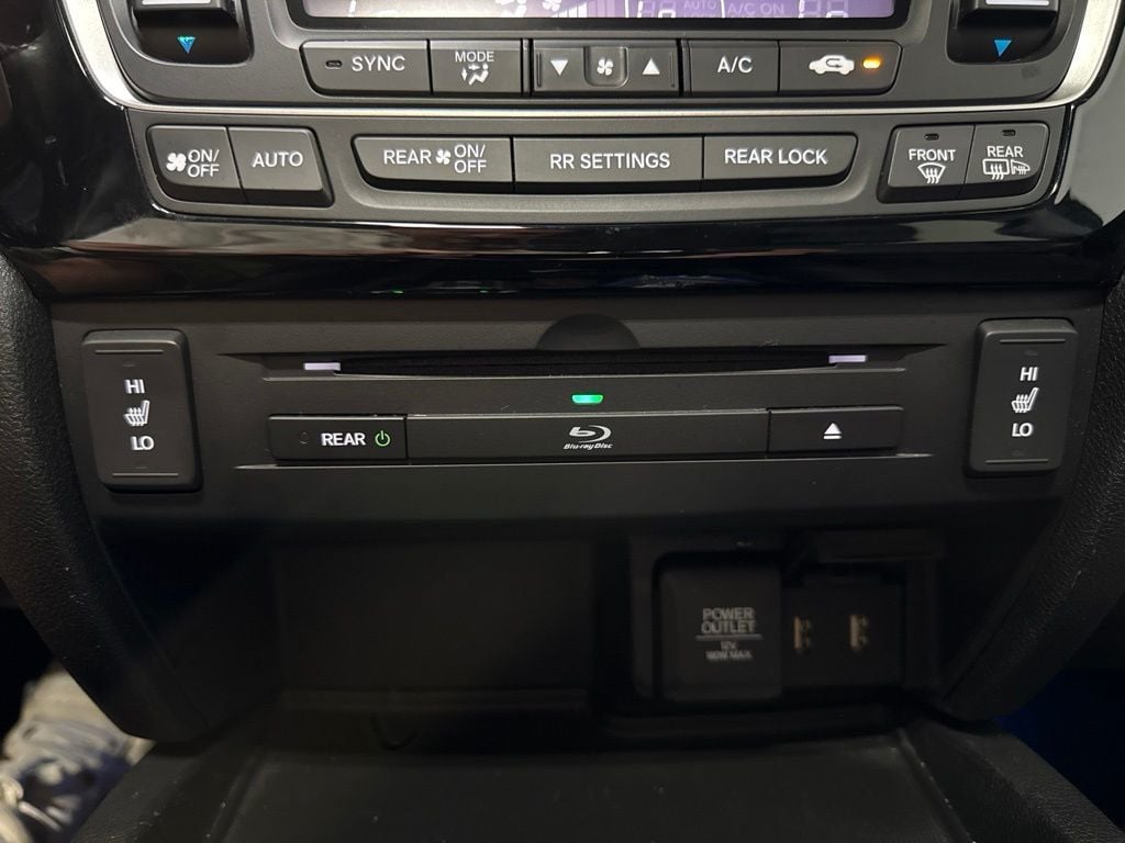 2016 Honda Pilot AWD 4dr Touring w/RES & Navi - 23080688 - 19