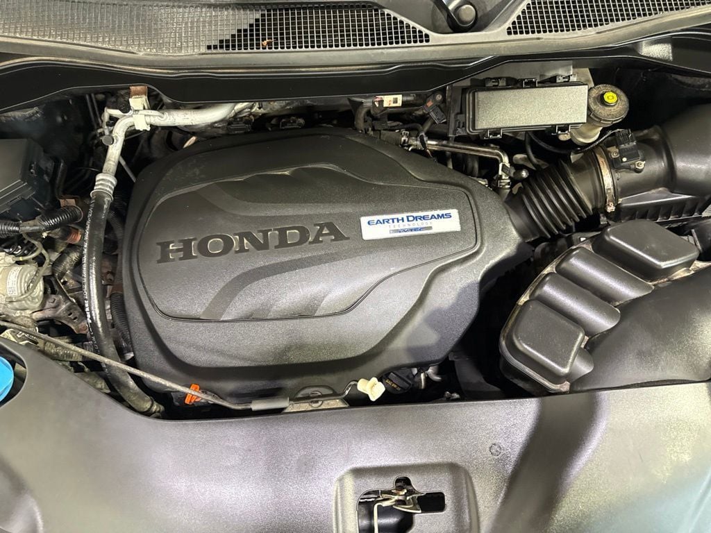 2016 Honda Pilot AWD 4dr Touring w/RES & Navi - 23080688 - 32