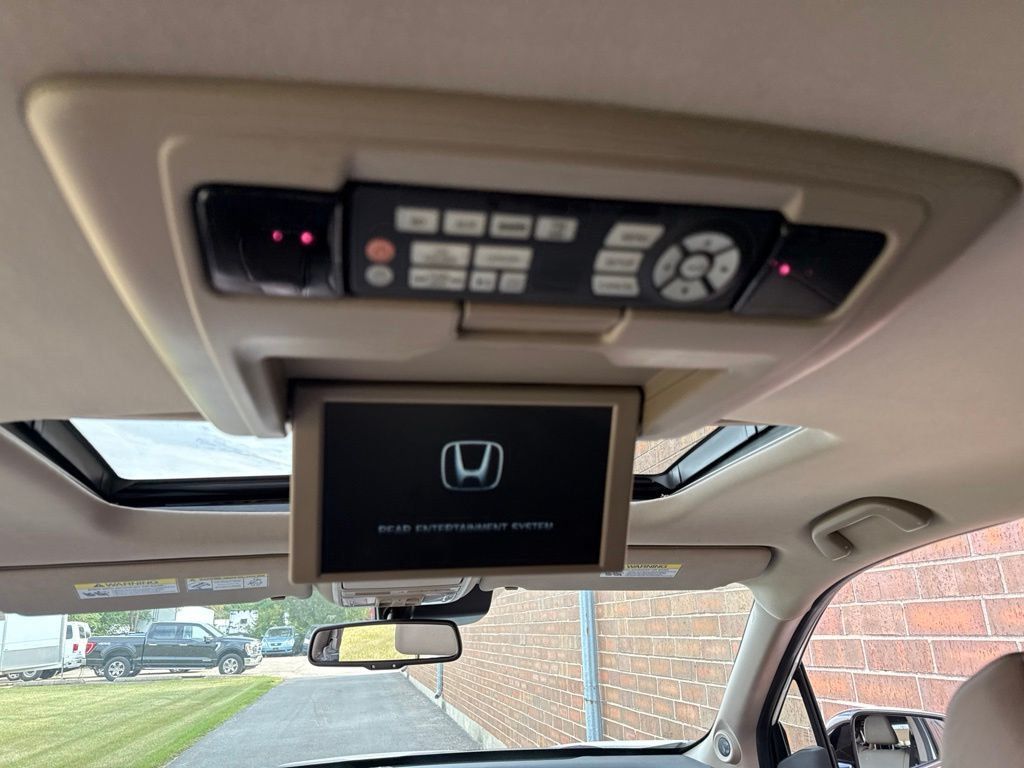2016 Honda Pilot AWD 4dr Touring w/RES & Navi - 23081588 - 9