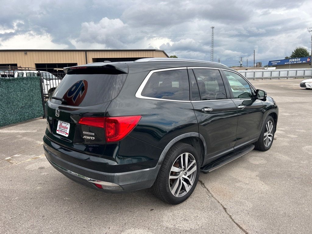 2016 Honda Pilot Touring photo 3
