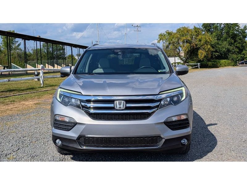 2016 Honda Pilot Touring photo 2